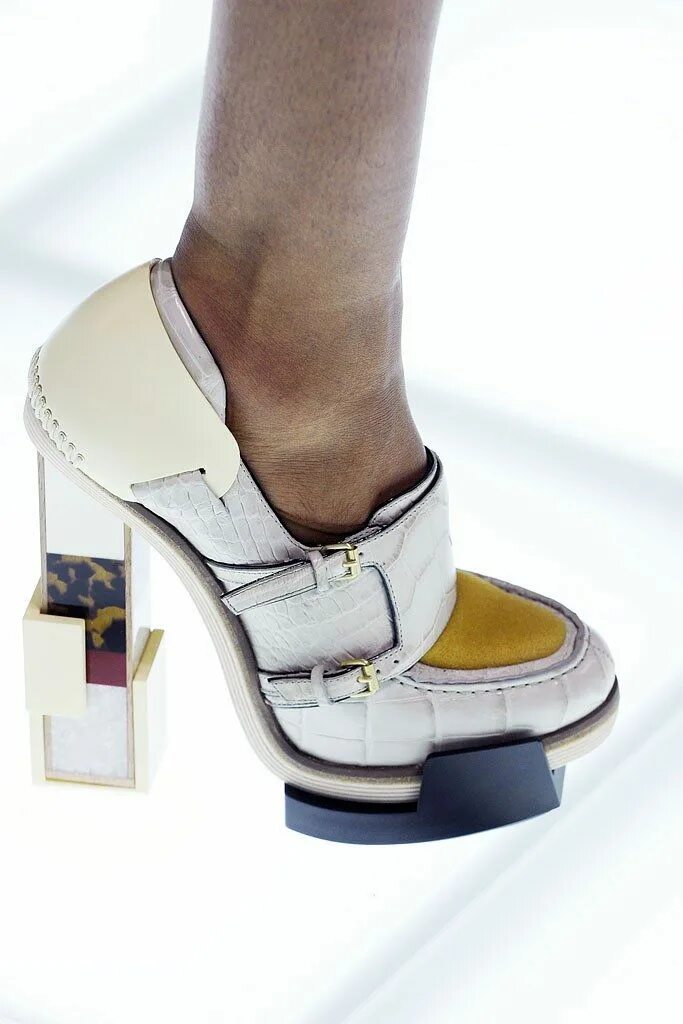 Balenciaga производители одежды и обуви франции: найдено 89 картинок