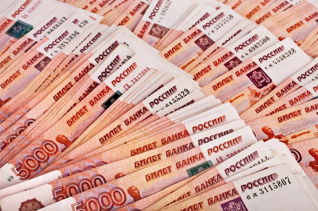 1000000 российских рублей. Деньги пятитысячные купюры. Пятитысячная купюра. Много пятитысячных купюр. Миллион рублей.