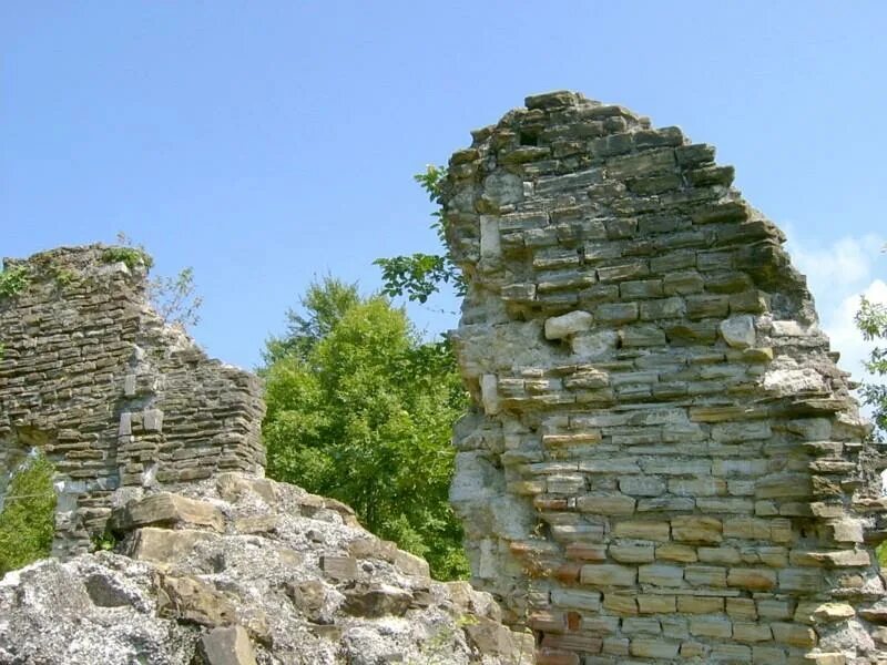 византийский храм в лоо. византийский храм в лоо.