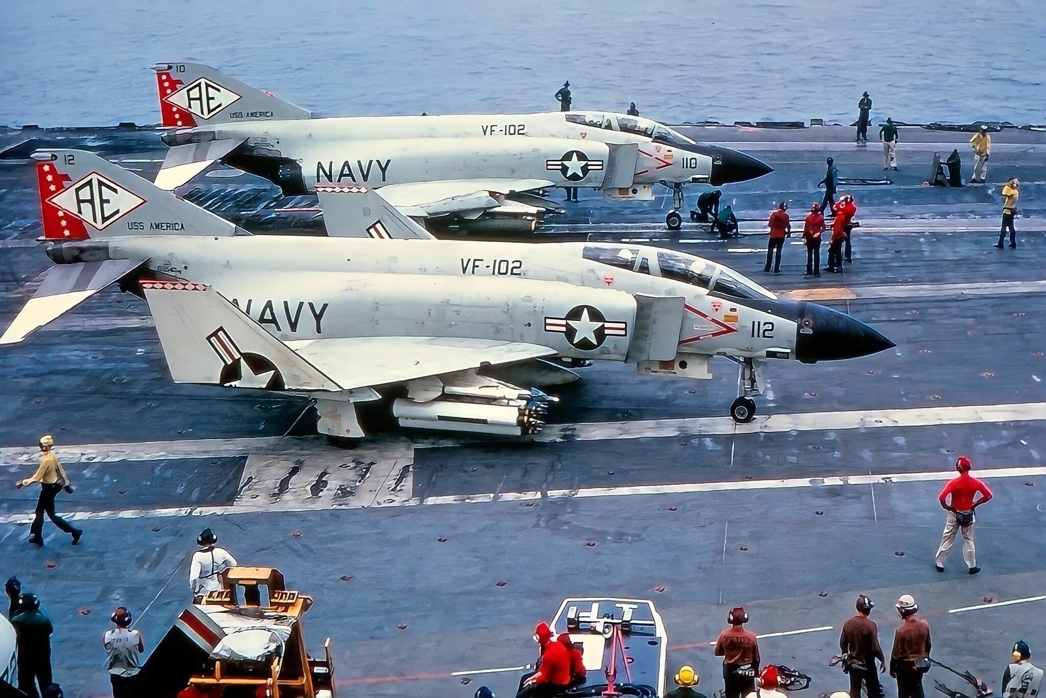 Энтерпрайз корабль авианосец. Самолет авианосец. Ту 95 и авианосец. Stennis cvn-74. Самолеты авианосцев сша.