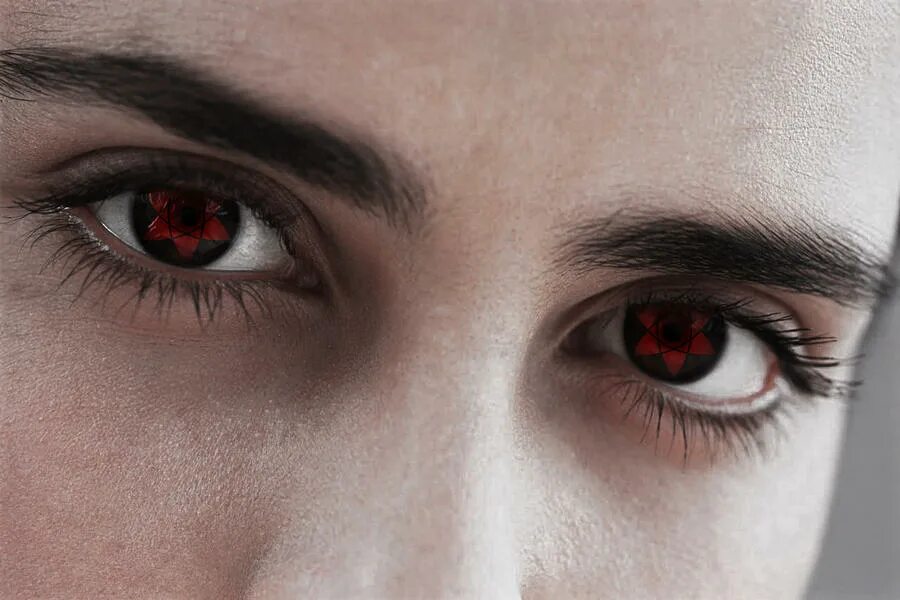 He eyes are red