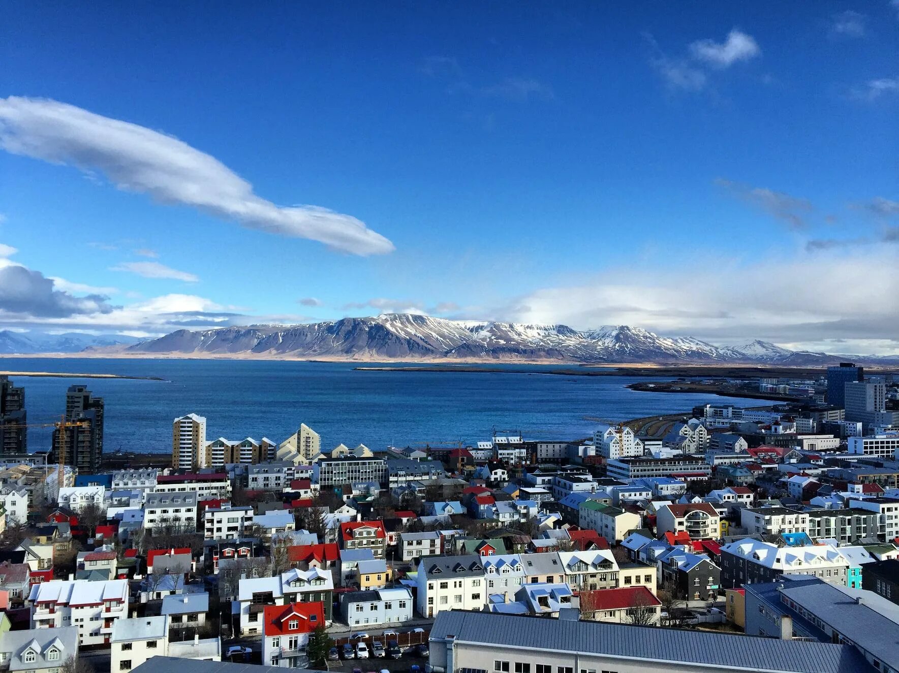 Рейкьявик это. Исландия Рейкьявик. Исландия Рик Явик. Исландия Рейкьявик фото. Столица Исландии - город Рейкьявик.