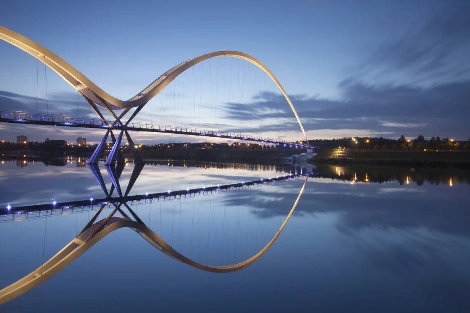 Следующий уникальный. Мост бесконечности (Infinity Bridge), Стоктон-он-тис, Англия. Мост мира Онтарио. Мост бесконечности в Англии. Красивые мосты.