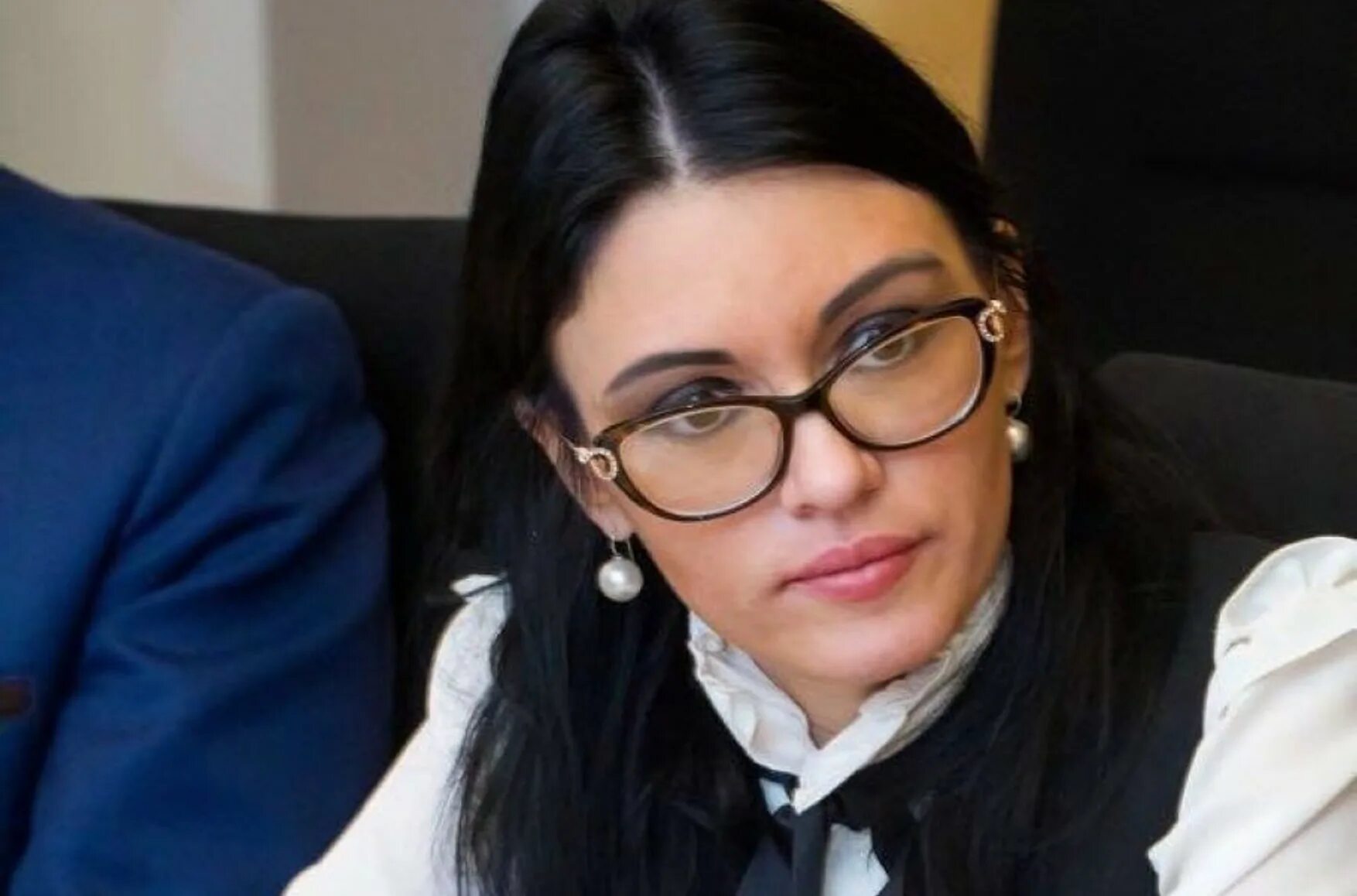 Литвиненко ректор горного. Екатерине молоховской биография. Дочь ректора. Универ новая общага майкл и варя. Екатерина молоховская актриса.