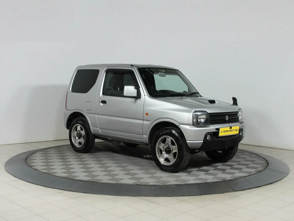 Suzuki jimny iii рестайлинг 1 2010 год. 3 2010. Suzuki jimny facelift. Сузуки джимни 2010. Jimny 2010.