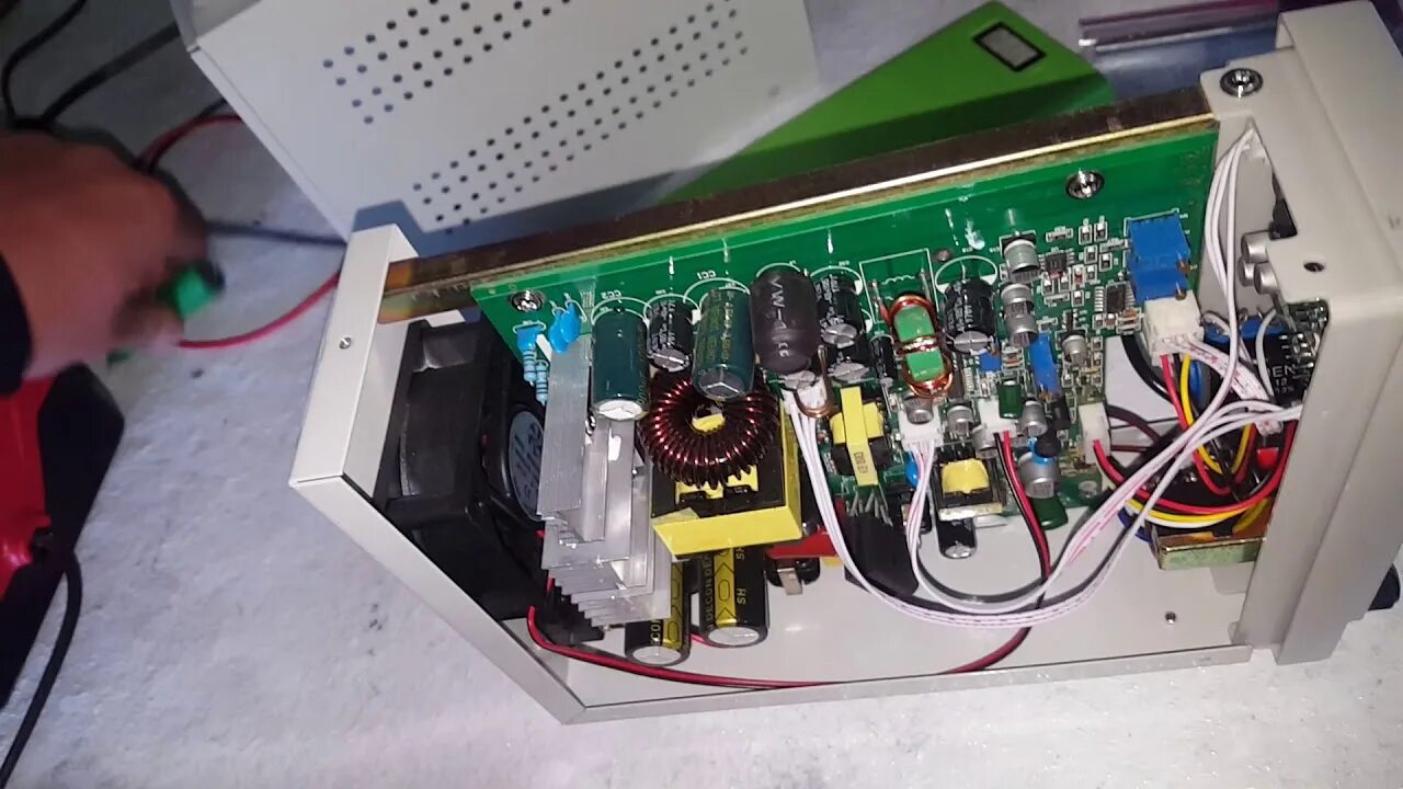 Мощный блок питания. Лабораторный блок питания из китайских модулей dc-dc. Лабораторный блок питания 8310. Схема подключения лабораторного блока. Лабораторный блок питания схема подключения.