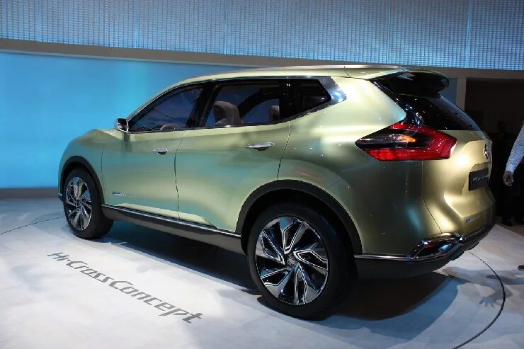 Очередной небольшой кроссовер от Nissan