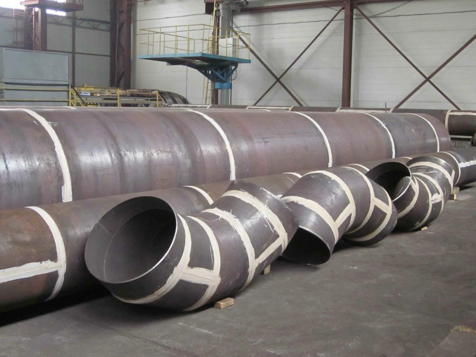 Труба из обечайки. Металлическая обечайка. Труба из обечаек 2520х28х6000. Труба из обечайки. Труба 2520 мм.