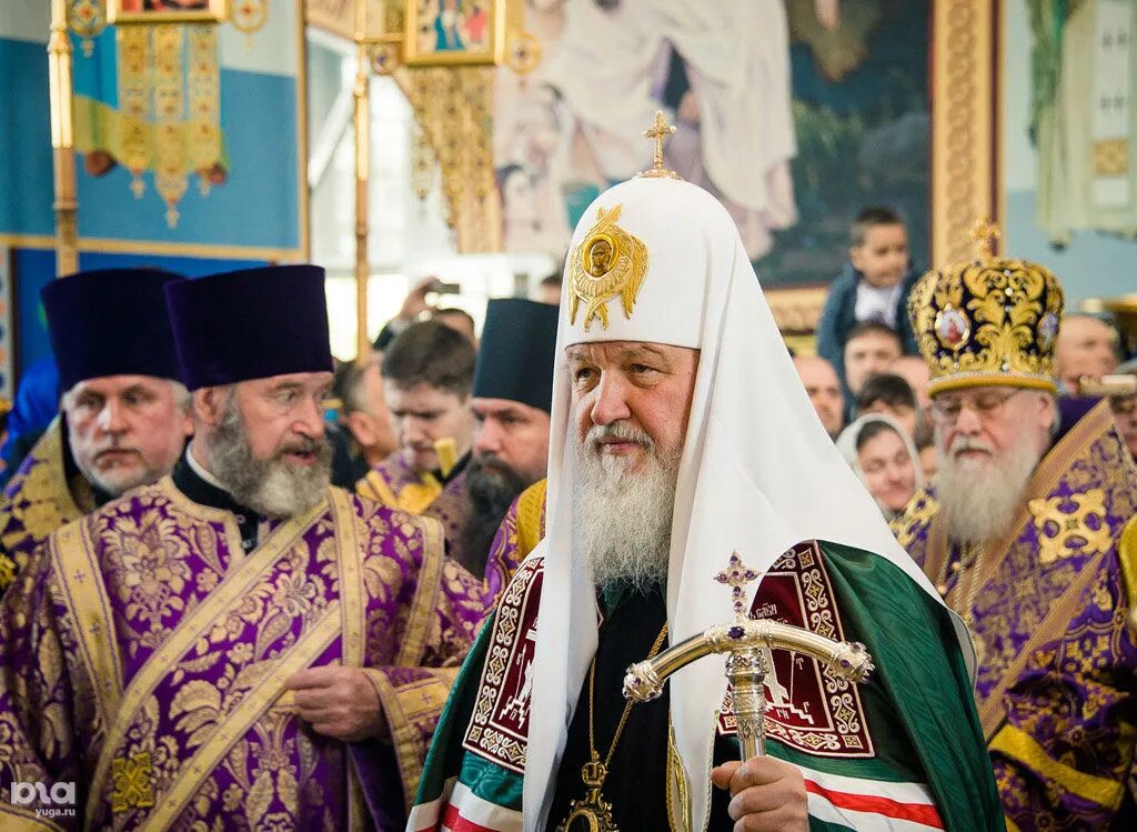 Вечерняя служба в троицком соборе в александро невской лавры. Кирилл православный патриарх. Святейший патриарх кирилл. Уехавшие патриарх. Патриарх кирилл фото.