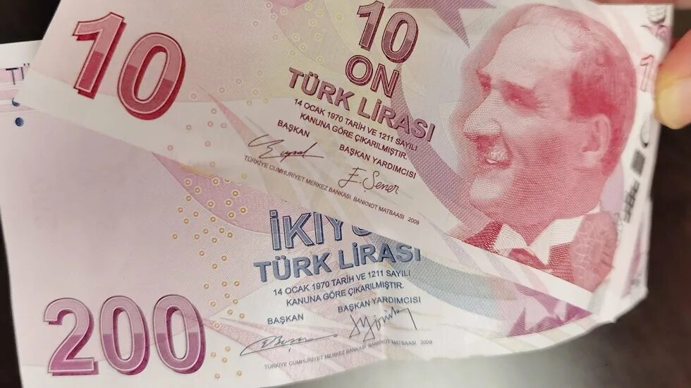 200 tl. 10 TL. 50 Lira 2022. 10tl resim.