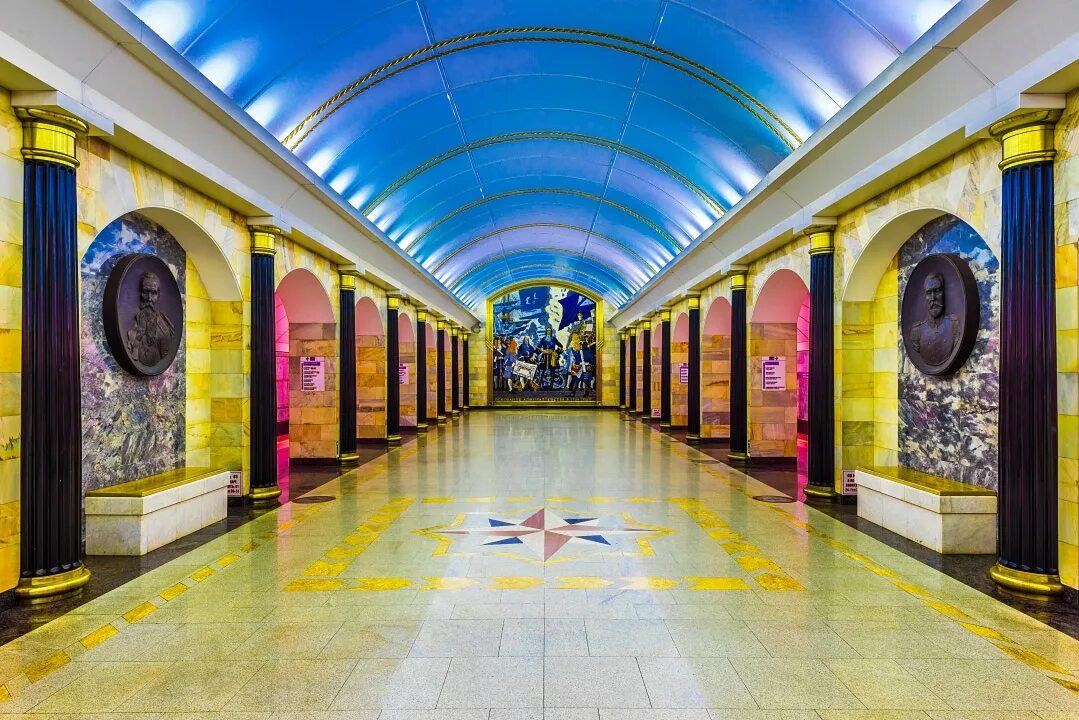 Самая красивая станция метро в петербурге. Метро Адмиралтейская Санкт-Петербург. Станция метро Адмиралтейская СПБ. Адмиралтейская станция метро Питер. Питерское метро станция Адмиралтейская.