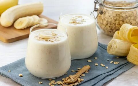 Творог с молоком и бананом