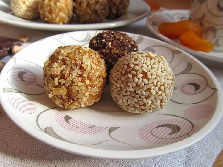 протеиновые конфеты из нута. конфеты из нута домашние. конфеты из нута. десерт из нута. конфеты из нута.