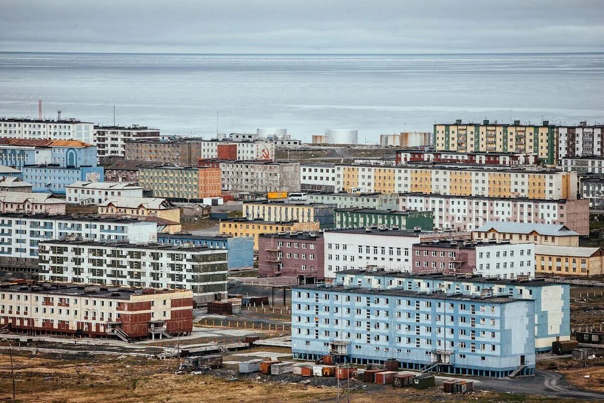 Поселок Тикси Якутия. Поселок Тикси Арктика. Остров Тикси. Тикси морские ворота.