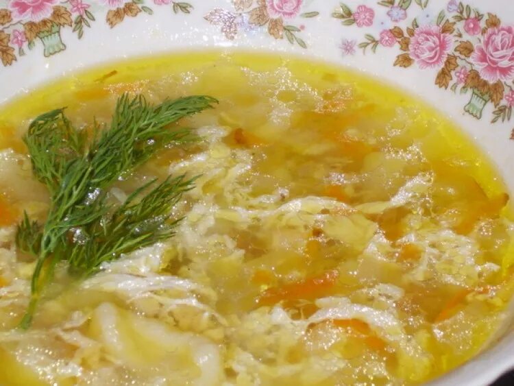 Как сварить суп с яйцом. Суп кудряш. суп с яйцом. суп с взбитым яйцом. суп с яйцом и курицей.