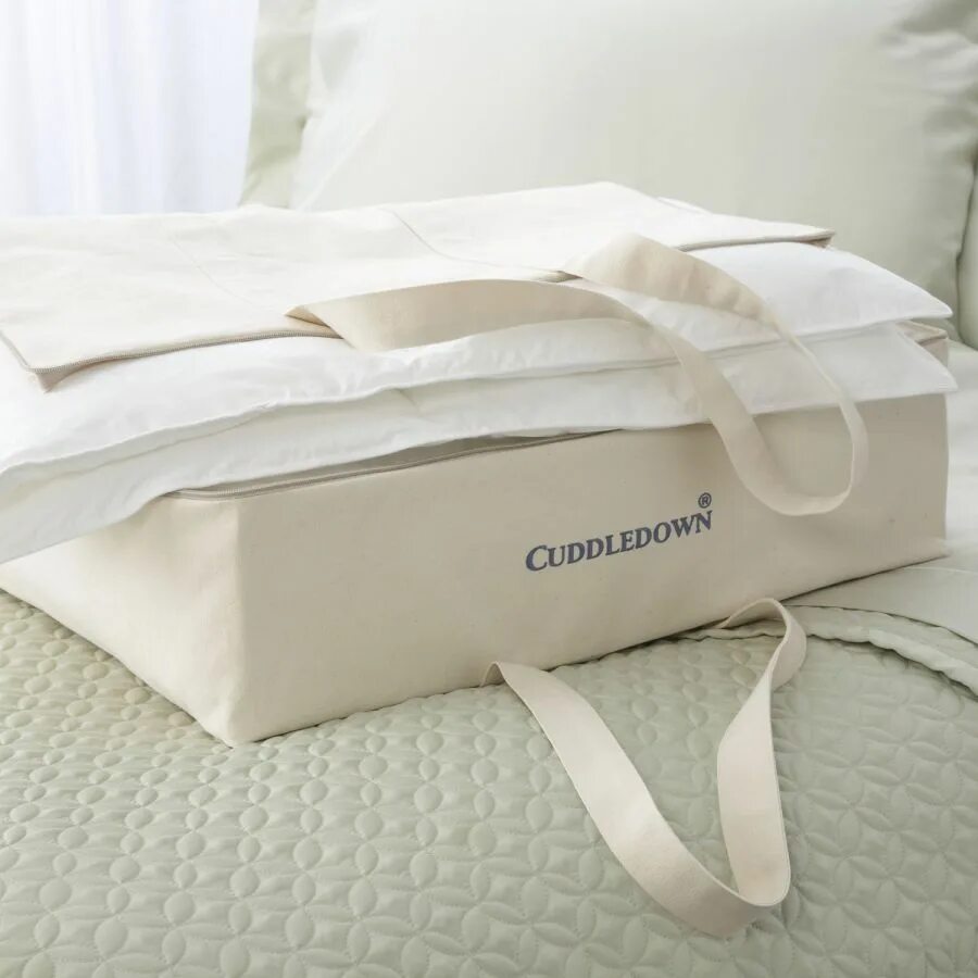 Упаковка для подушек. Упаковка постельного белья. Постельное белье в сумочке. Упаковка для постельного белья из ткани.