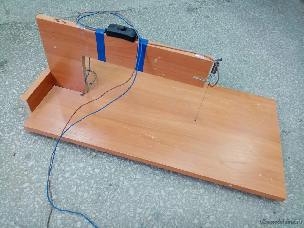 нихромовая проволока резак. трансформатор для резки пенопласта нихромовой проволокой. станок для резки пенопласта нихромовой проволокой. приспособление для резки пенопласта нихромовой проволокой. резка пенопласта нихромовой проволокой станок.