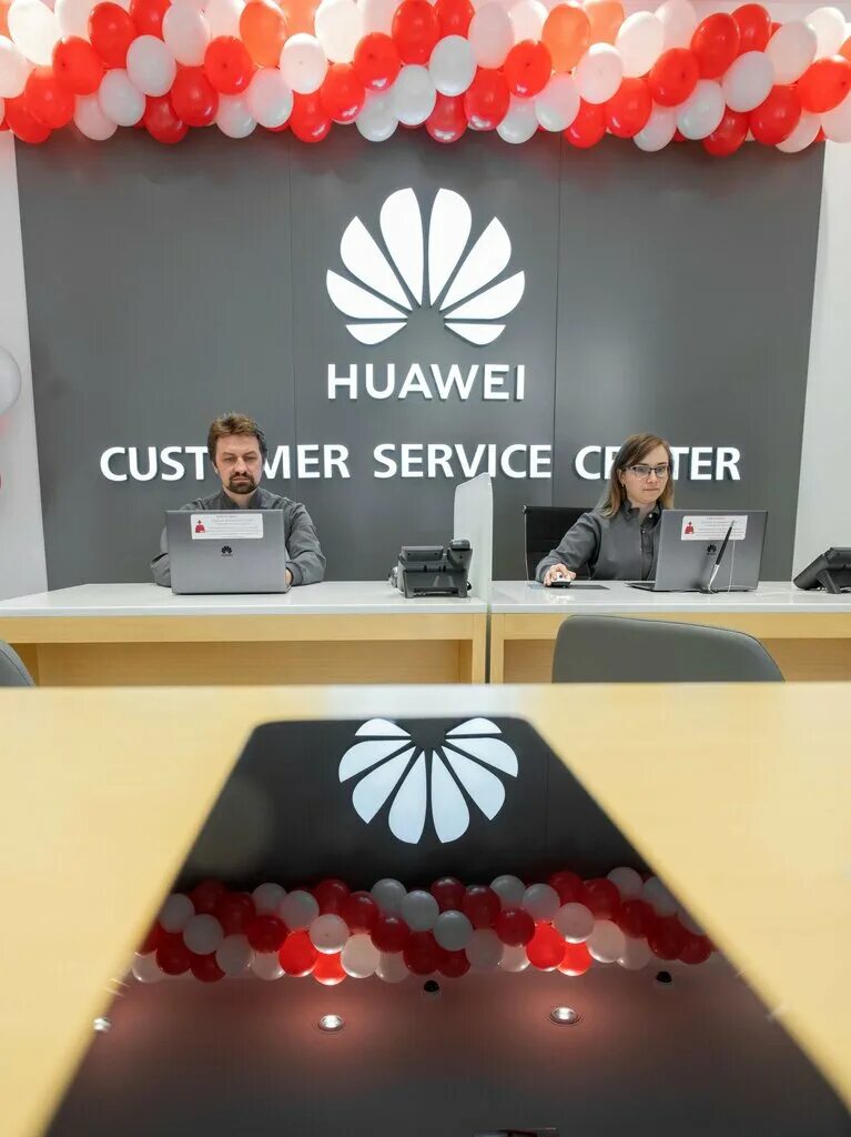 Телефон huawei сервисный центр. Сервис Хуавей. Сервисный центр Huawei. Huawei центра. Сервис центр Huawei.