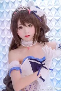 Cewek cosplay