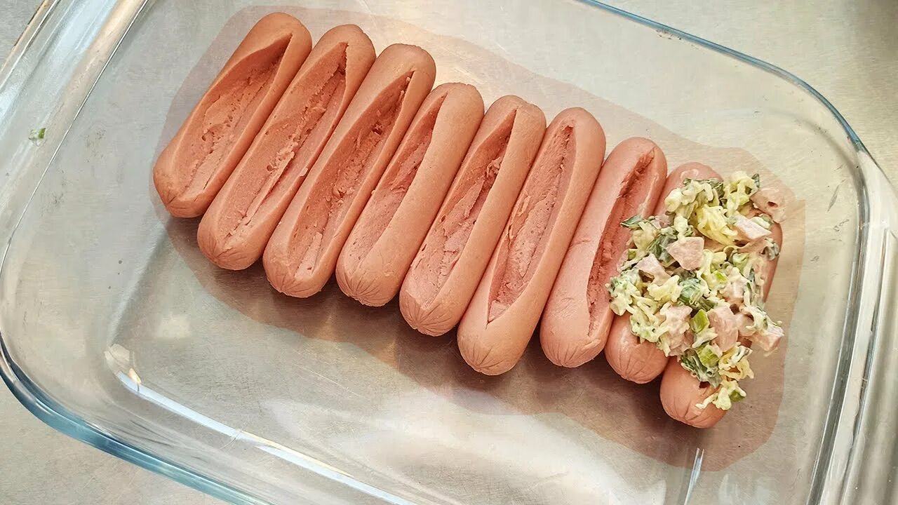Самые лучшие сосиски. Сосиски с сыром. Самые вкусные сосиски рецепт. Сардельки в духовке. Оригинальные блюда из сосисок.