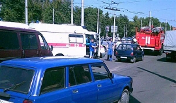 Оку льговский центр. Рынок льговский поворот. льговский поворот курск. рынок на льговском повороте курск. ока в газели.