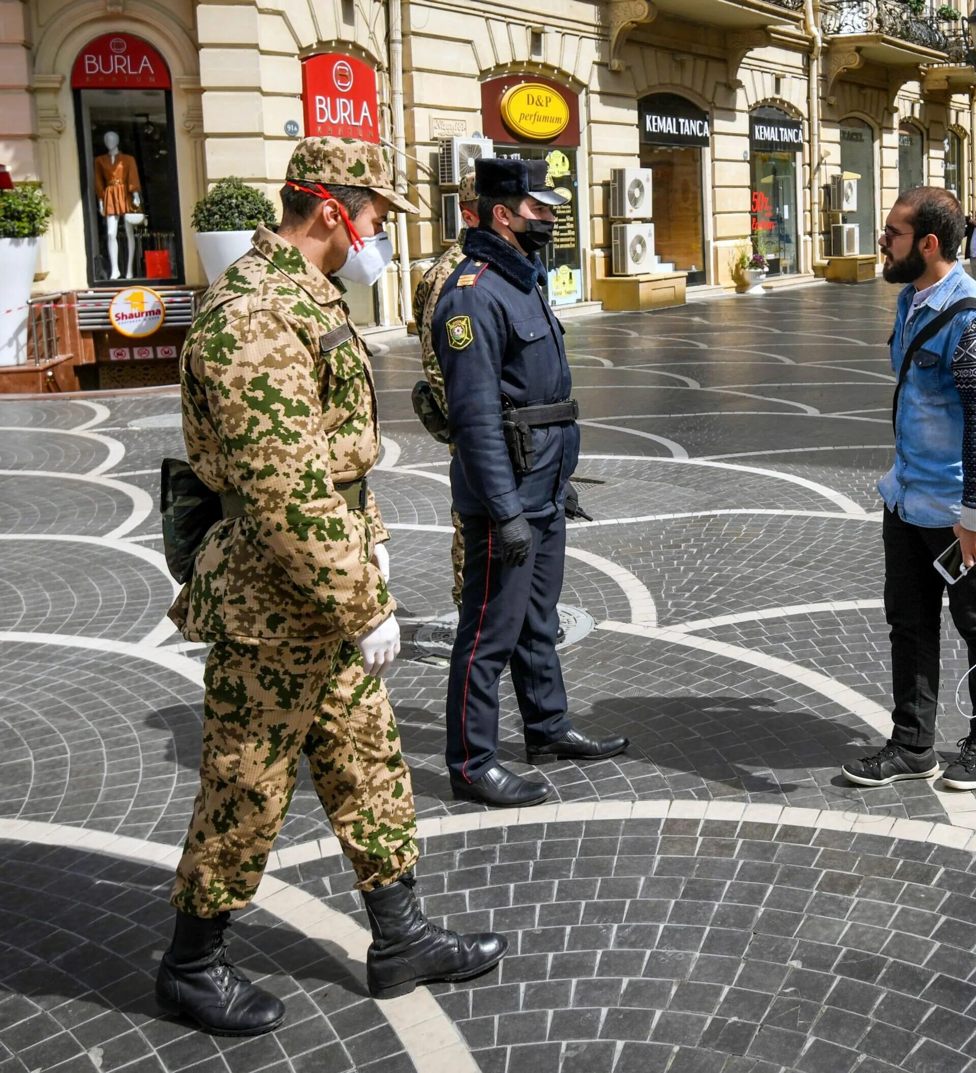 Новость часа азербайджан. Полиция Азербайджана. Форма полиции Азербайджана. Внутренние войска в Баку. Баку 2020.