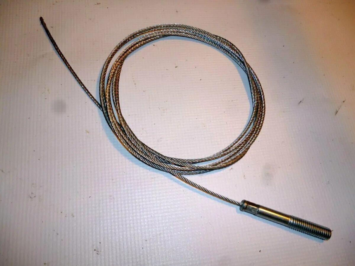 Трос газа маз 4370 зубренок. Трос газа 543240 маз. Трос маз. Трос газа маз l=3310. 543208-1108580 трос газа.