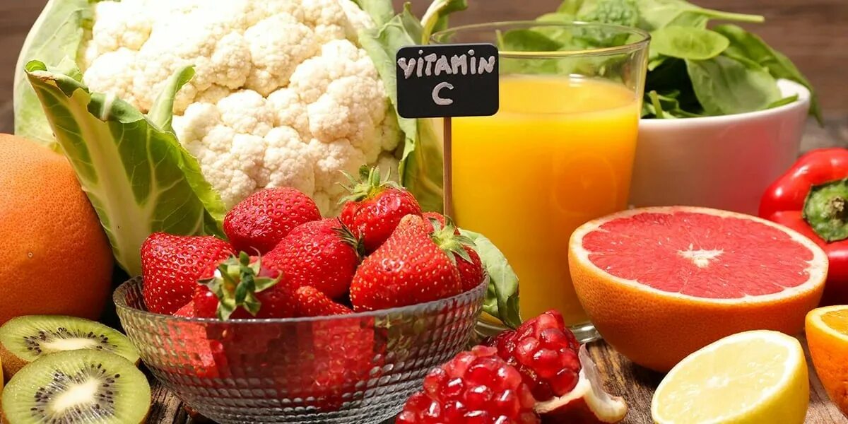 Можно использовать витамин с летом. Что такое витамины. Витаминизированная пища. Витамины картинки. Витамин c.