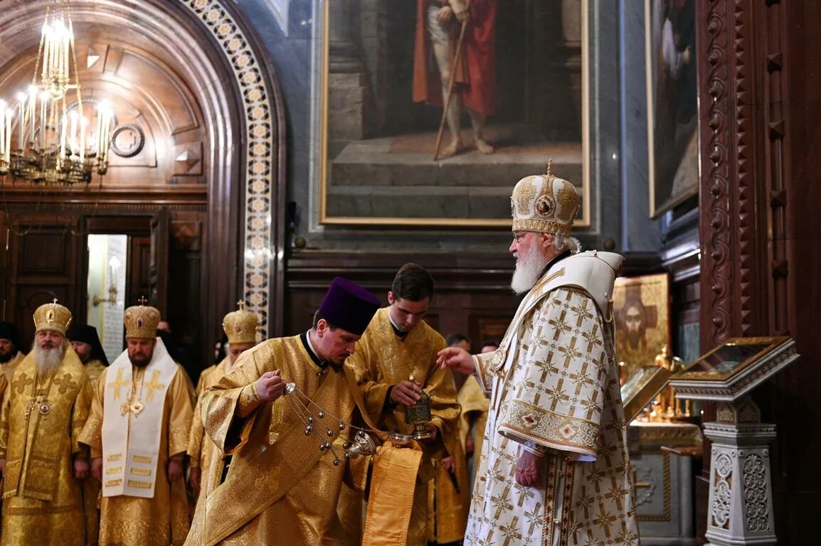 елоховский собор литургия. литургия иоанна златоуста оглашенных. всенощная церковь православная. служба в елоховском соборе. дни церковных служб.