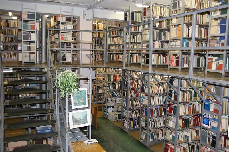 Имена уральских библиотек. Имена уральских библиотек. Имена уральских библиотек. Институт ельцина в екатеринбурге внутри. Библиотека тольяттинского государственного университета.