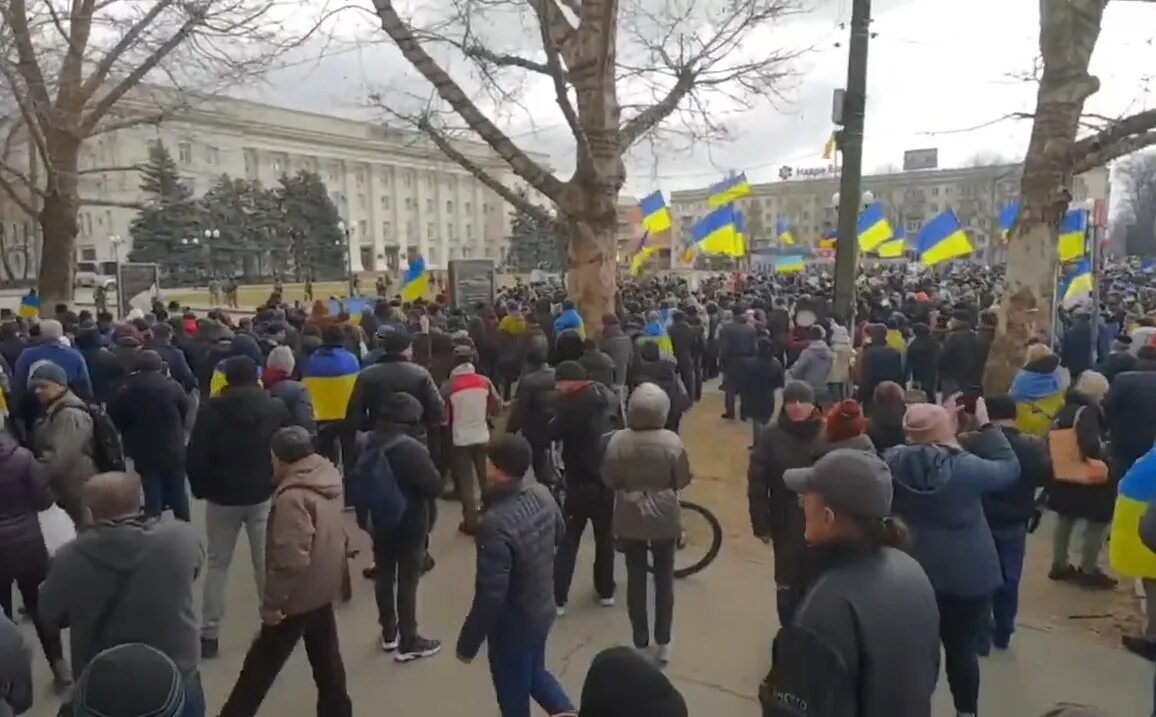Херсон сегодня. Пророссийские митинги в херсоне. Херсон сейчас видео. Херсон восстановление. Херсон сегодня фото.