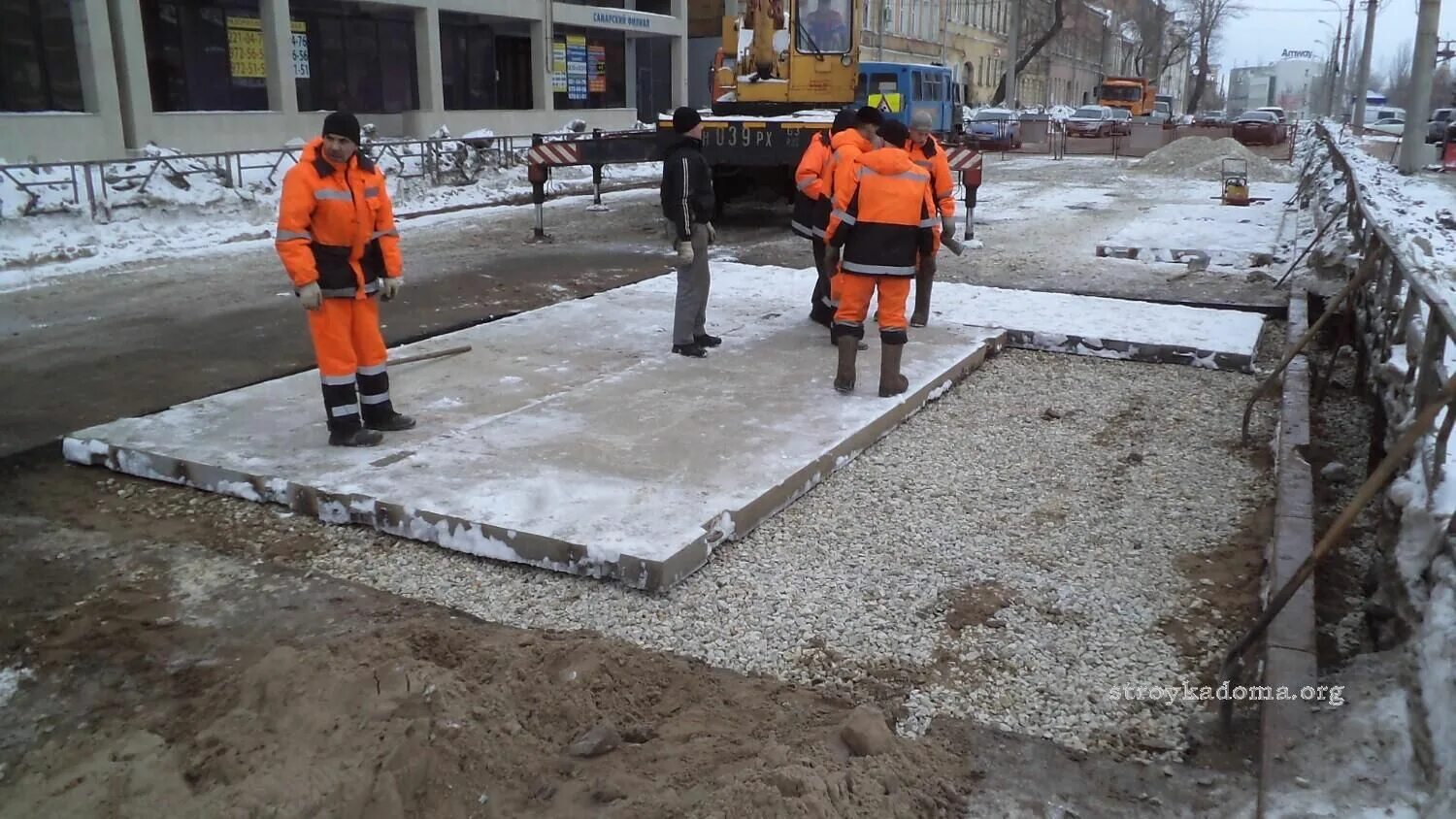 Плита аэродромная паг-14 парковка. Плита дорожная 6000х2000х140 мм пдн а iv сер. Дороги из плит паг. Монтаж дорожных плит паг. Площадка из железобетонных плит.