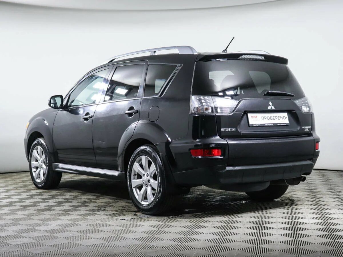 Mitsubishi outlander xl 2012. Mitsubishi Outlander 2 XL. Mitsubishi Outlander XL 2 поколение. Mitsubishi Outlander XL 2011. Mitsubishi Outlander XL 2.0 2010.