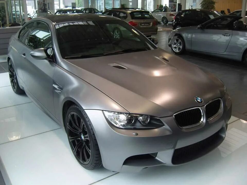 Матово глянцевый цвет. BMW m3 Grey. BMW m3 Grey Matt. BMW m3 серая матовая. BMW Grey Metallic.