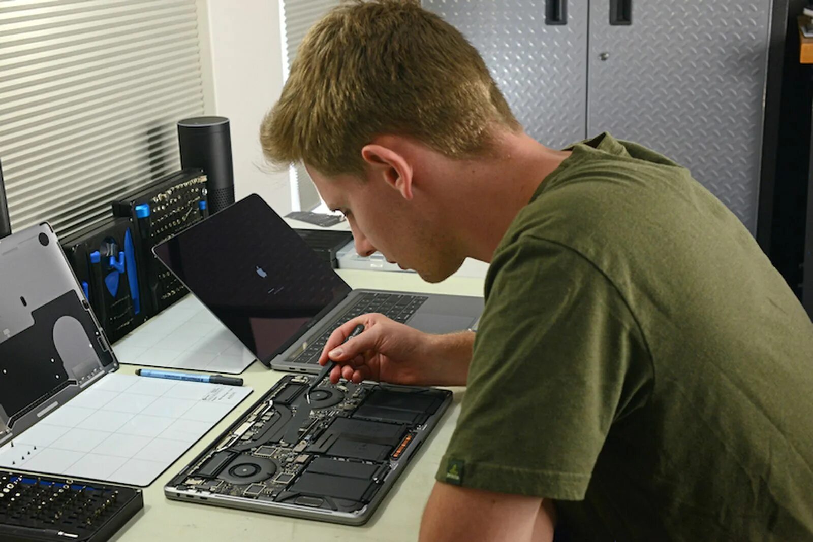 The computer being repaired
