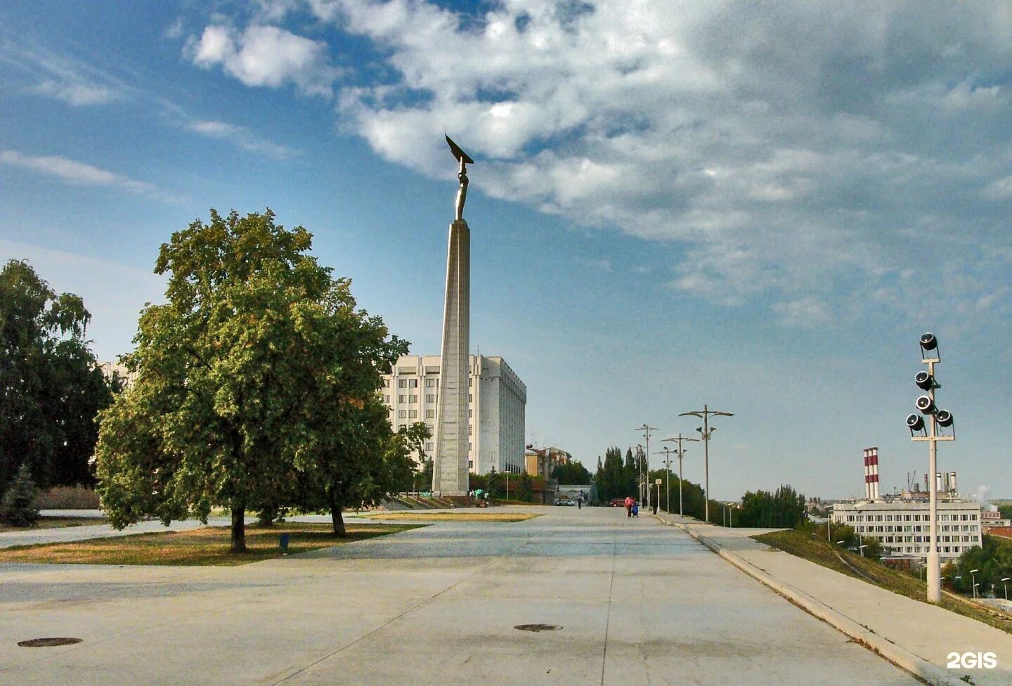 самара площадь куйбышева 2023 год. парк славы самара. монумент славы самара зимой. площадь славы самара 2024. склон площади славы самара.