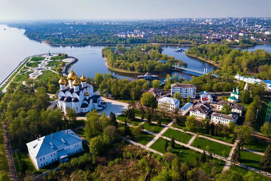 Ярославль экскурсионный. Ярославль центр города. Исторический центр Ярославля. Ярославль обзорная экскурсия. Волга в городе Ярославле.