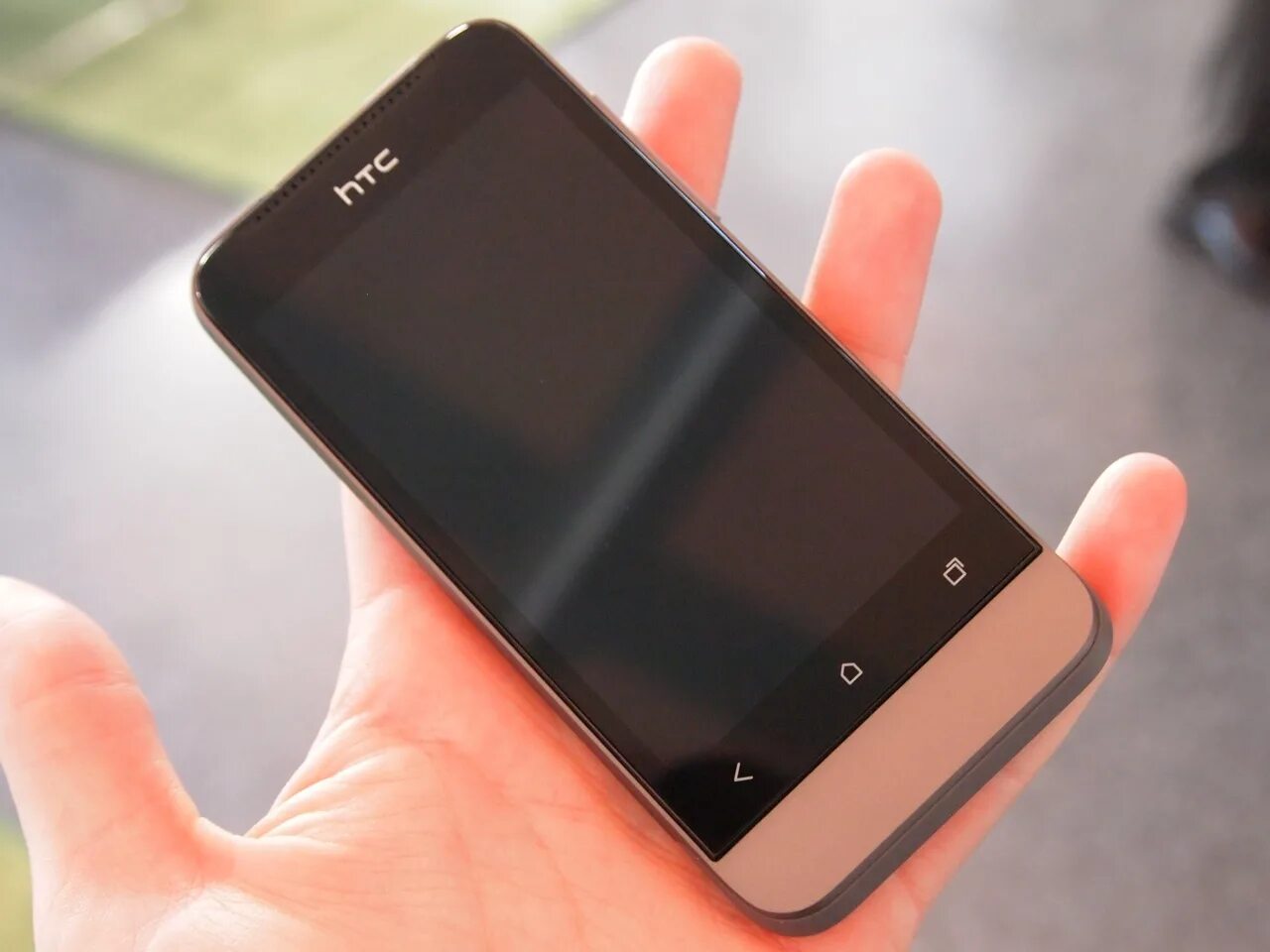 V one s. Смартфон HTC one v. HTC one v t320e. HTC one 2012. HTC С загнутым низом.