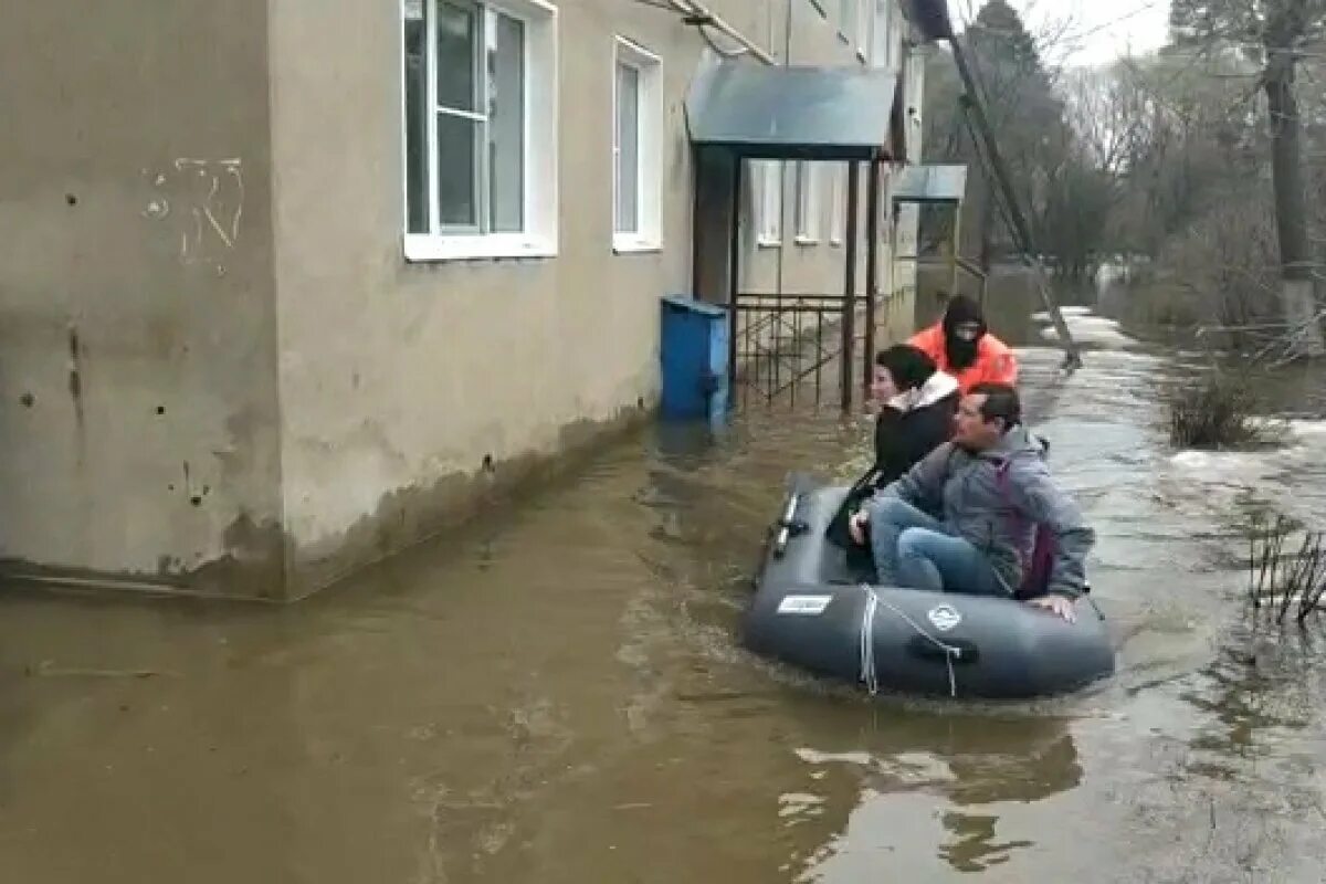 Паводок во владимирской области. Поселок труд Петушинский район Владимирская область. Поселок труд Петушинский район. Весенний паводок. Половодье.