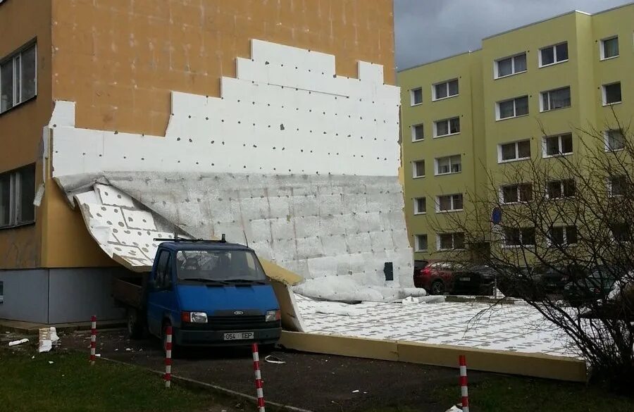 Утепление фасада минск. Утепление фасада здания. фасадный утеплитель. утепление фасадов многоэтажек. утеплитель для многоэтажных домов.