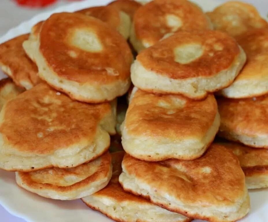 Оладушки из сметаны рецепт - Оладьи на сметане пышные без дрожжей быстро и вкусн