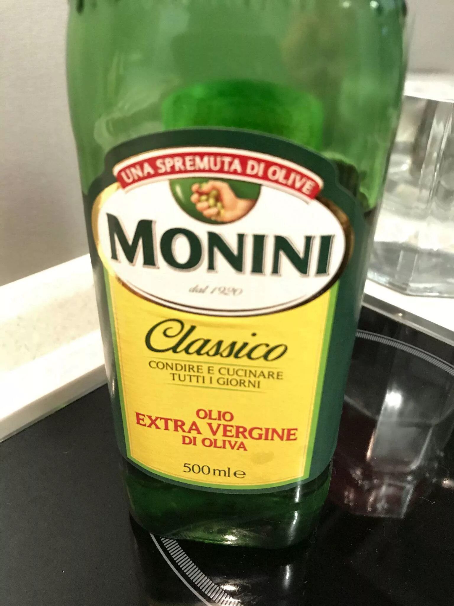 Масло оливковое monini classico extra. Масло оливковое Монини 500 мл. Масло оливковое Монини Экстра Вирджин, 500 мл. Масло олив Monini ev Classico 500мл. Оливковое масло Монини Классик.