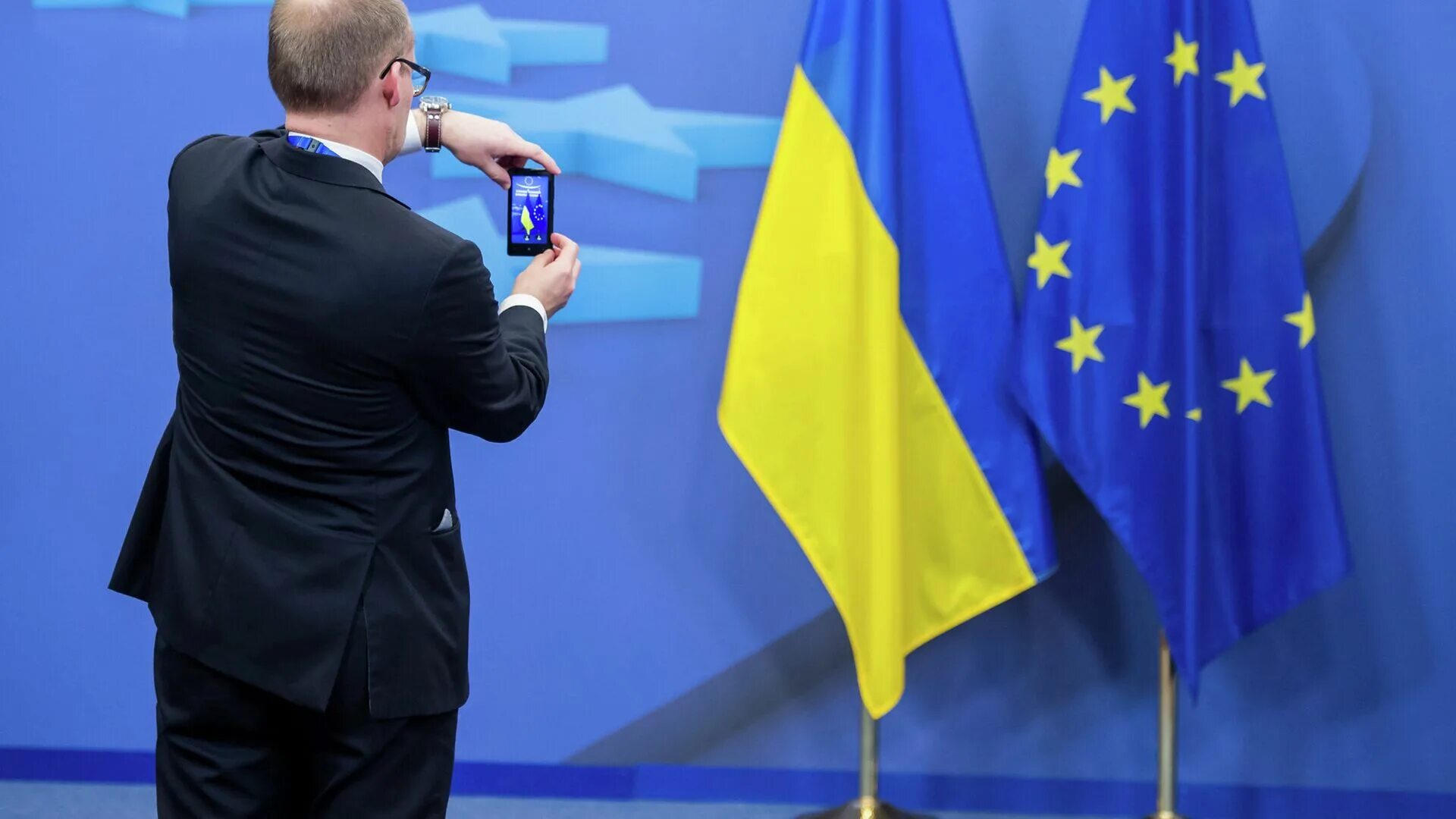 Политики евросоюза. Украинский саммит. Украинский саммит. Украинский саммит. Саммит евросоюза.