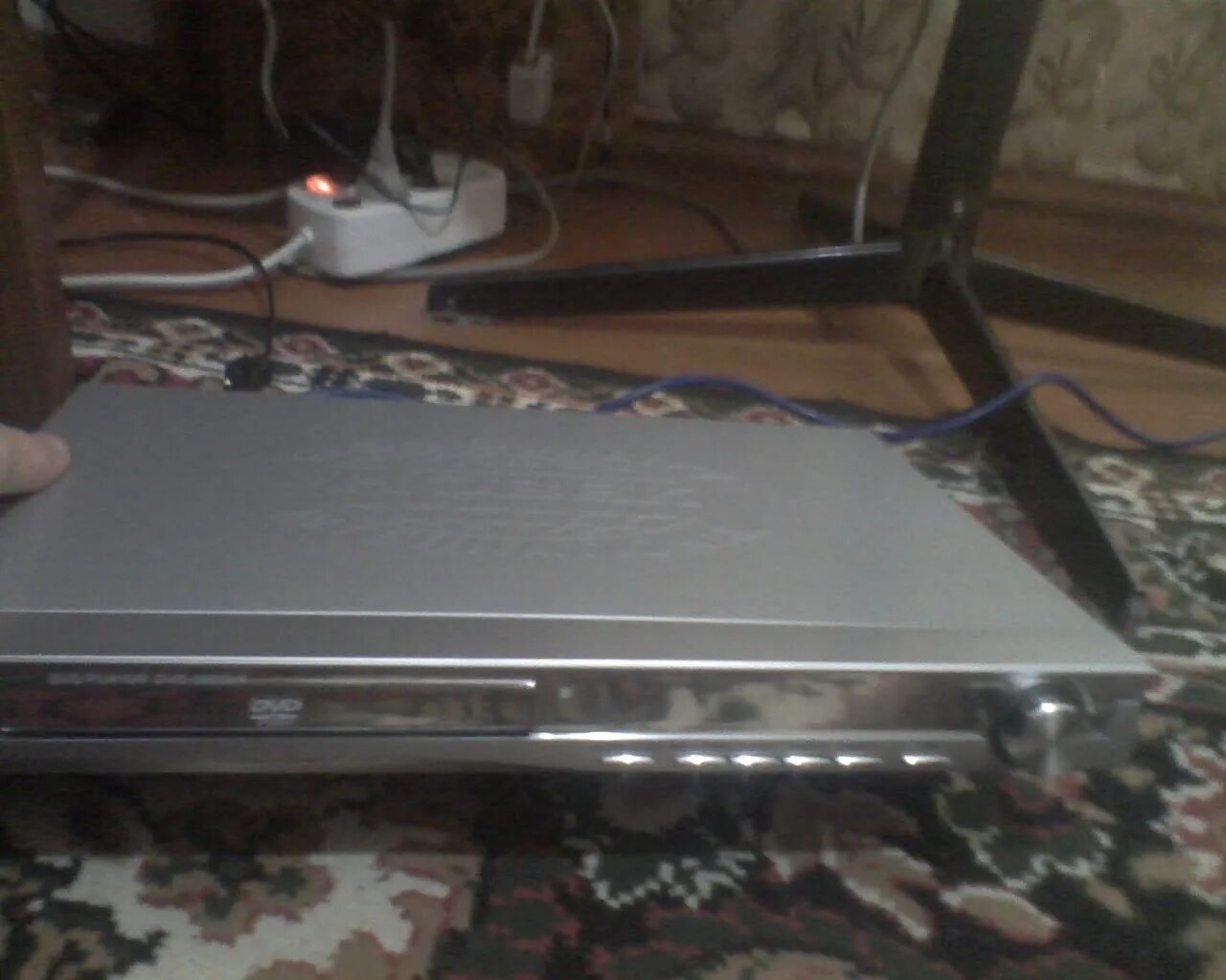 ремонт dvd проигрывателей. сызрань ремонт двд. почему двд плеер не читает диски. двд проигрыватель в 2005 году. Dvd-плеер foscom fl-128.