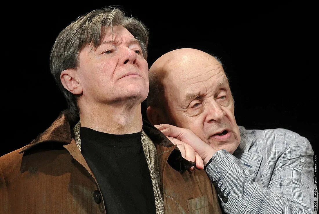 Актеры театра ленком. Александр балуев в ленкоме. Марк захаров ашкуди. Интервью актер ленкома. Интервью актер ленкома.