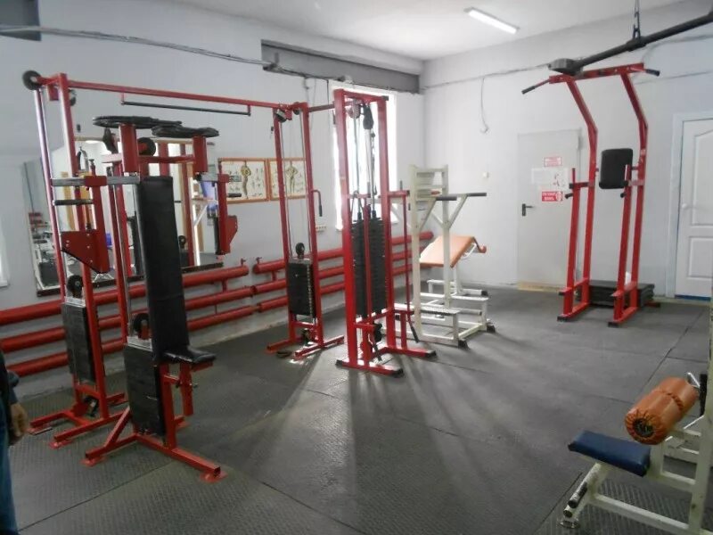 Спортзал волгоград красноармейский район. Златоуст тренажерный зал Крепыш. Спортзал Крепыш Златоуст. Спортзал Крепыш Уфа. Тренажерный зал Крепыш Нальчик.