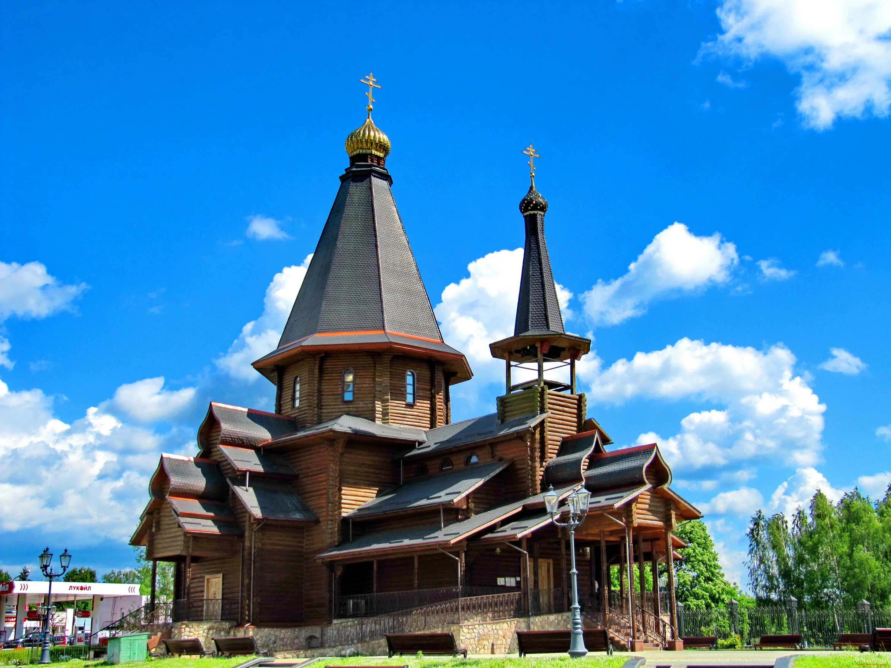 Церковь троицы минск. Храм святой троицы в минске фото. Храм святой живоначальной троицы минск. Храм святой троицы пойковский. Церковь троицы минск.