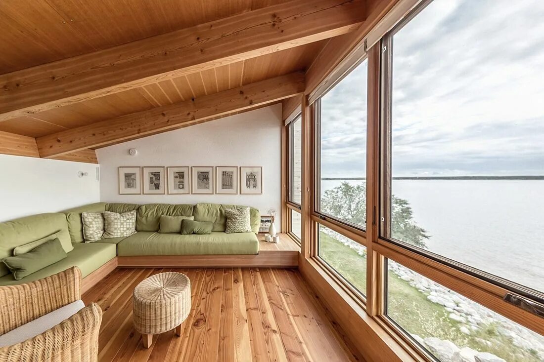 The newly constructed Chalet Lucine epitomizes contemporary chalet living. Perfe