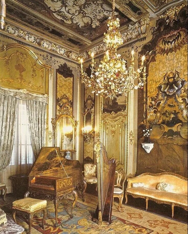 Старинный интерьер. Марина путиловская дизайнер барочный интерьер. Стиль ампир в интерьере. Шенбрунн вена барокко. Особняк георгианский стиль интерьер.
