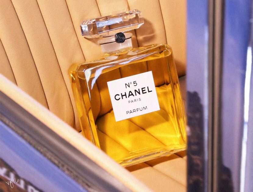 Духи можно вернуть в магазин. 5. Chanel №5 Parfum Grand extrait. Парфюм №5 Коко Chanel. Chanel Grand extrait. Шанель 5 30 мл.